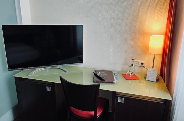 Maris Hotel Щайнхуде Екстериор снимка