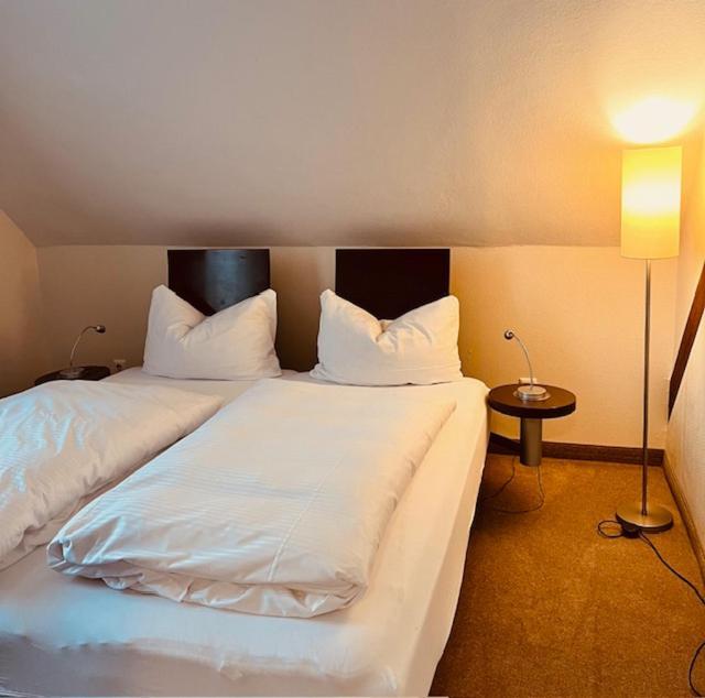 Maris Hotel Щайнхуде Екстериор снимка